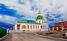 Входная группа Сарапульская Епархия Русской Православной Церкви Московского Патриархата.  Горького,  74